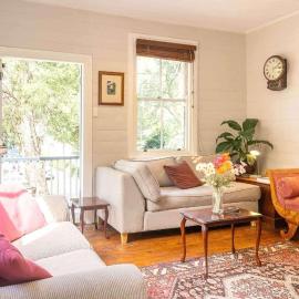 Charm & History 3bdr Cottage near Harbour Views