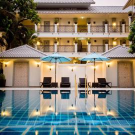 Decharme Hotel