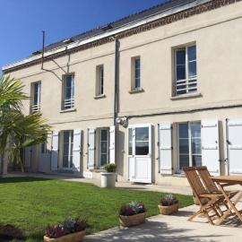Viesnīca Le Clos Saint Martin pilsētā Lāna