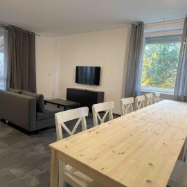 R111 Große Moderne Monteurwohnung Übergangswohnung