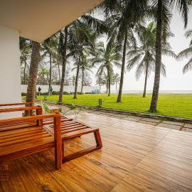 Shelter Beach Resort