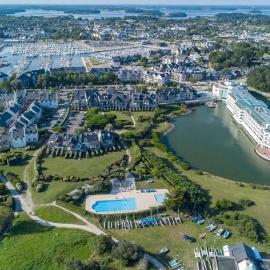 Appartement T3 avec piscine et parking, proximité immédiate plage et port de plaisance du Crouesty, khách sạn ở Arzon