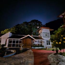Hospedaria Flor do Trovão, hotel u gradu Oro Preto