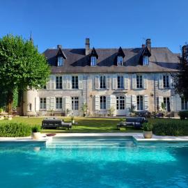 Logis des Tourelles, hotel u gradu 'Cognac'
