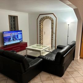 Large house near Parc des Expositions cdg
