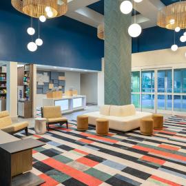 Holiday Inn Express & Suites Orlando International Airport by IHG、オーランドのホテル