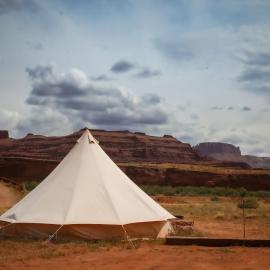 Glamping Family Tent At Private Riverside Ranch, хотел в Моуаб