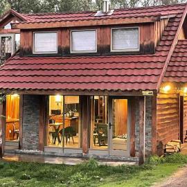 Cheerful Santa Juana Cabin, hotel i Santa Juana