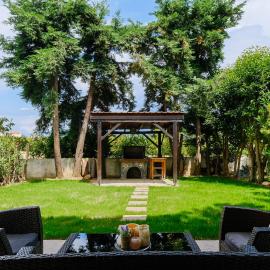 IOLI by halu! 3BD family house with private garden, hotel u Áfitosu