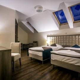 Zajazd Pod Borem, hotel u gradu Pokój