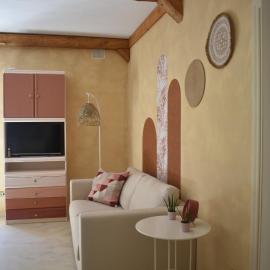 2 or 4-person apartment CasaDaEfde, hotel em Cingoli
