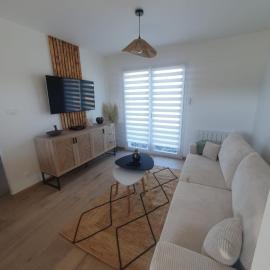 Abeille: Aydoilles şehrinde bir otel