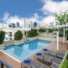 Ramada Tenn Ekamai, hotel di Bangkok