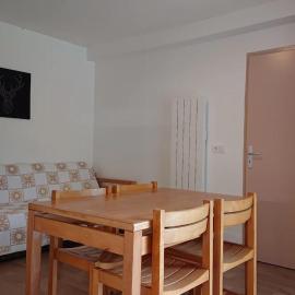 Gîte 20 PMR - Confort et Accessibilité au Cœur du Parc des Volcans d'Auvergne, hotel in Le Claux