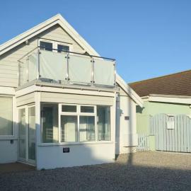 Sea views and stunning sunsets! Fantastic location
