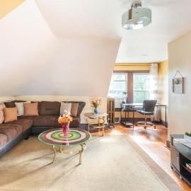 Quaint 3rd Floor Loft