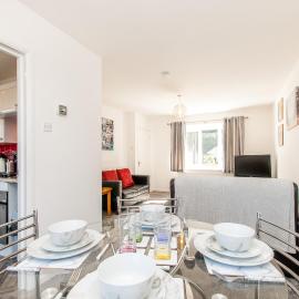 The Old Dairy with Parking - Dog Friendly, hotel em Ramsgate