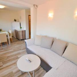 Apartmani Katuric-centar, hotell i Risan