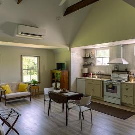 Sobremesa Farm Apartment, hotel in Bloomington