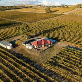 McGill Vineyard Barossa, hotel Lights Pass városában