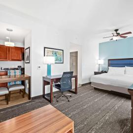 Homewood Suites by Hilton Fort Lauderdale Airport-Cruise Port, hotel v destinácii Dania Beach