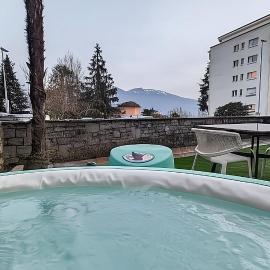 Muralto में, होटल Modern Studio with Private Jacuzzy and Garden