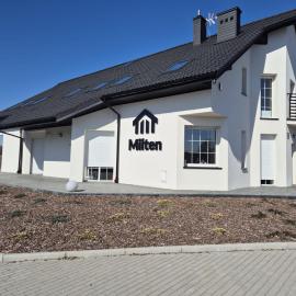 Milten Pniów, khách sạn ở Pniów