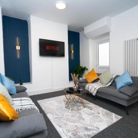 Thameside Terrace - 4Bed 3Bath near Purfleet train station, hotell sihtkohas Purfleet