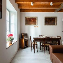 Varenna Apartments by Wonderful Italy, hotel en Perledo