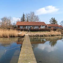 3 Bedroom Gorgeous Home In Hejls, hotel i Hejls