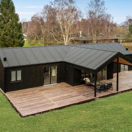 4 Bedroom Lovely Home In Stege, hotel in Stege