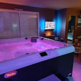 Le NaturOspa spa privatif: Le Quesnoy-en-Artois şehrinde bir otel