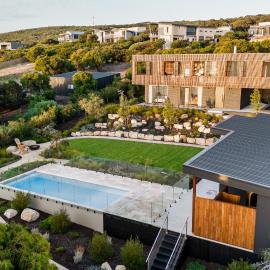 Lumiere-Stunning Coastal Retreat, hotel Gnarabup városában