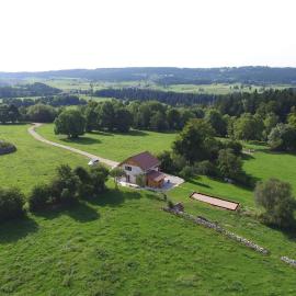La Valentine, gîte pour 12 personnes au cœur de la nature, hotel in Le Barboux