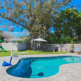 Pool, Playset, 15 min to Pier 60 at Cove Cay Oasis
