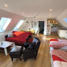 100qm - Großzügige Gästewohnung zum Wohlfühlen，塞恩德的飯店