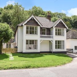 Luxury Large Five Bedroom Family House Sleeps 10