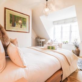 Beautifully Designed Cottage Free WiFi, hotel in Rivenhall
