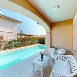 Villa Dolcevita piscina privata by Bookinggardalake