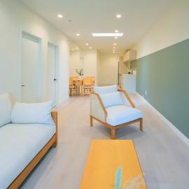 Newly Renovated 2 Bedroom Condo in Japantown! Near Railtown & Gastown!, hotell i Vancouver