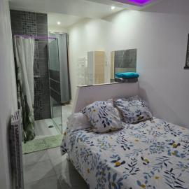 Appart 40m2 indépendant, confortable avec terasse, viešbutis mieste Liunelis