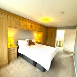 Cosy Guest House, Langley, Slough