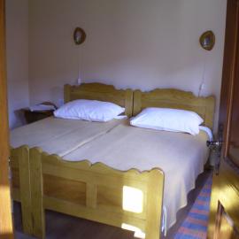 Apartments Iža Na Trem, khách sạn ở Čigoč