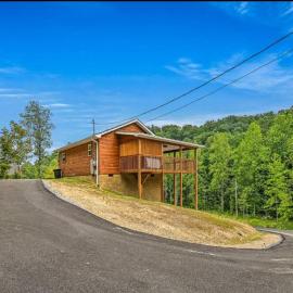 Getaway on the Bluff Ridge