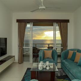 Lagora Oceanfront Residences Beachfront Apartment Near Colombo with Infinity Pool, hotel in Uswetakeiyawa