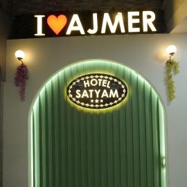 Satyam 2 Min. Walking Distance from Dargah