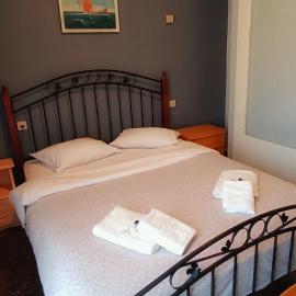 Orsiida sea view apartment Agria, hotel em Agria