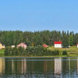 Lappish Summerhouse by the River, hotel en Kiemunkivaara