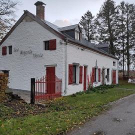 Les Arpents Verts 52, hotel i Momignies