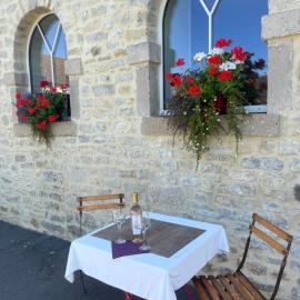 Chambres Le Domaine de la Vallée, hotel em Saint-Martin-de-Varreville